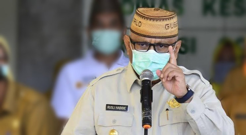 Gubernur-Gorontalo-Rusli-Habibie