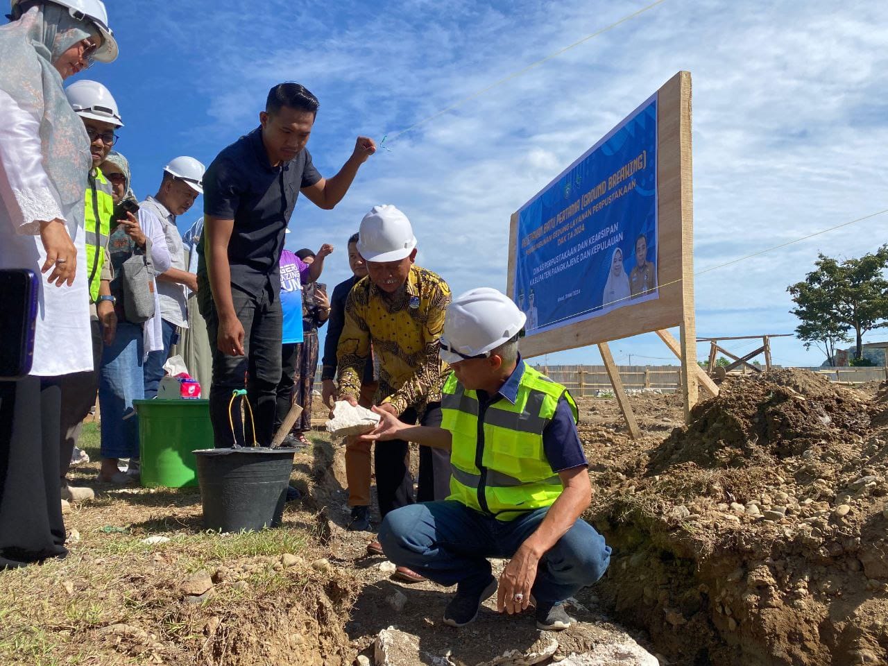 9D711606-0257-4BCD-BAA8-843B8A8C58A4