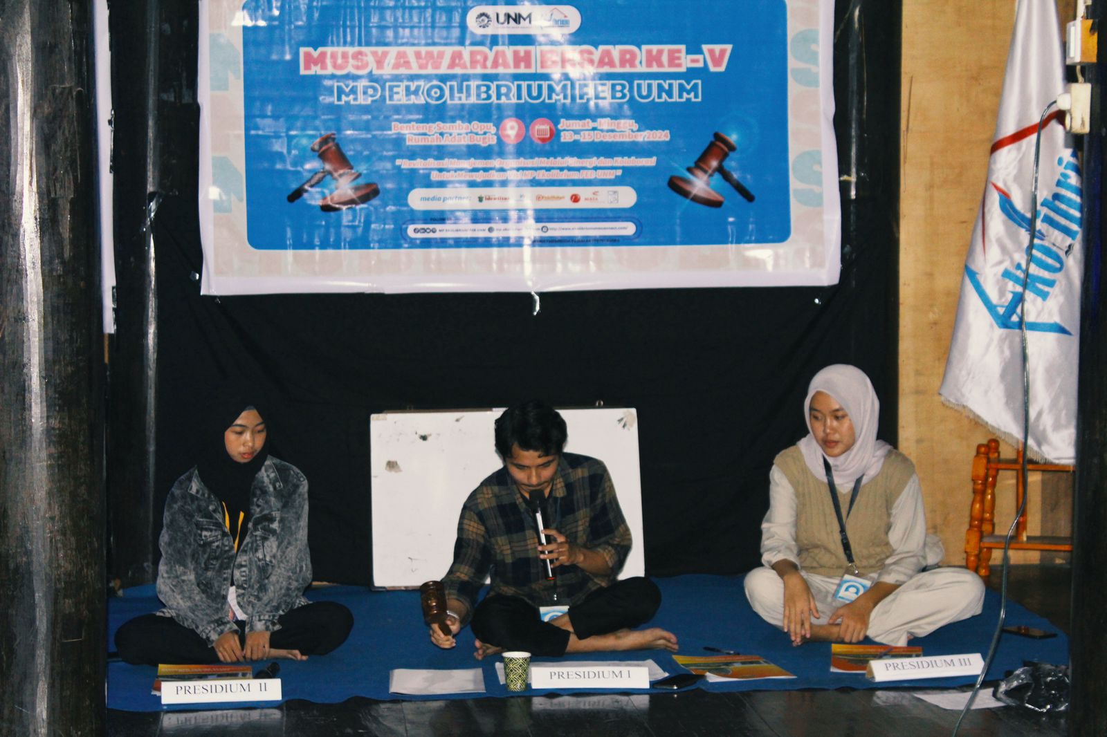 F7F2B4DA-F673-4E67-88AD-70645DDB66EA