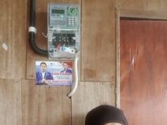 Anggota DPR RI Andi Muzakkir Aqil Salurkan Bantuan Pemasangan Listrik Gratis untuk Warga Sulsel