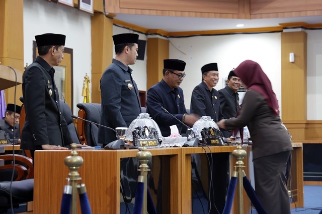 8fcf8bc5-70a6-4957-9723-f1c4de7b1792