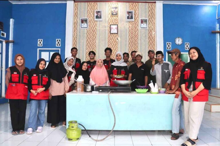 Mahasiswa KKN-T Gelombang 115 Unhas Hadirkan Inovasi Keripik Daun Kelor di Desa Bonto-Bontoa