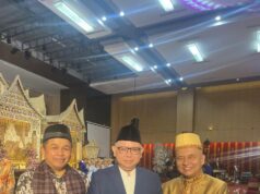 Penuh Nilai Adat dan Spiritualitas, H. Ferry Tass., Dt. Toembidjo Dampingi JamDatun Prof. Narendra Hadiri Baralek Putri Ikhwan Nul Hakim di Padang