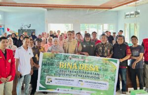 Bina Desa di Pucak Maros, Mahasiswa Keperawatan Unhas Layani Pemeriksaan Kesehatan Gratis