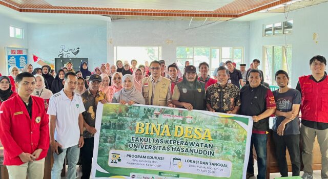 Bina Desa di Pucak Maros, Mahasiswa Keperawatan Unhas Layani Pemeriksaan Kesehatan Gratis