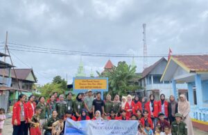 Kemasos FISIP Unhas Edukasi Pengelolaan Sampah dan Biopori di Pulau Salemo
