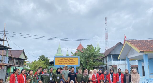 Kemasos FISIP Unhas Edukasi Pengelolaan Sampah dan Biopori di Pulau Salemo