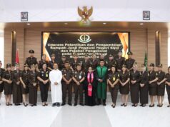 Wakajati Sulawesi Utara Ferrytass Dt. Toembidjo Pimpin Pelantikan 22 PNS & Pejabatn Fungsional, Dorong Penguasaan Kompetensi & Integritas