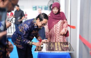 Unhas Abadikan Nama Prof. Natsir Nessa untuk Auditorium FIKP