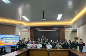 Dekan FIKK UNM Lepas Tim PPK Ormawa BKMF SINAPSIS untuk Pengabdian Masyarakat di Desa Beroanging