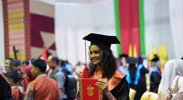 Mahasiswa dari Enam Negara Warnai Wisuda Unhas Periode Juni 2026