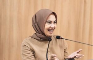 Elegansi Kritik dan Otoritas Epistemik
