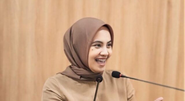 Elegansi Kritik dan Otoritas Epistemik