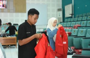 Ringankan Beban Mahasiswa, Unhas Siapkan 10.000 Jas Almamater Gratis