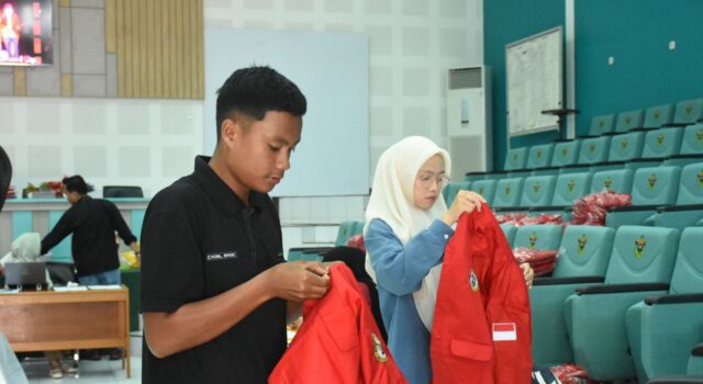 Ringankan Beban Mahasiswa, Unhas Siapkan 10.000 Jas Almamater Gratis