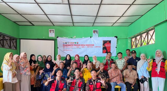 Mahasiswa KKN Unhas Perkuat Pengelolaan Sampah Berbasis Masyarakat di Barru