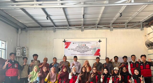 Mahasiswa KKN-T Literasi Unhas Dorong Revitalisasi Perpustakaan Desa Sampulungan
