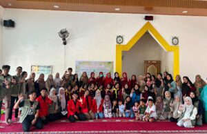 PPK Ormawa SPACE FT-UH Bekali Warga Desa Lonjoboko Keterampilan Penanganan Darurat Bencana Longsor
