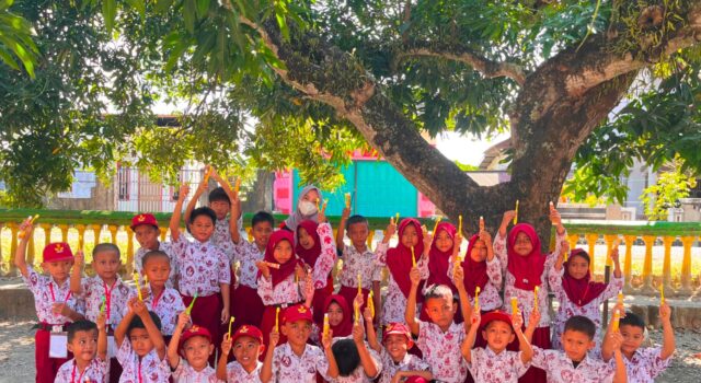 Mahasiswa KKN-PK Unhas Edukasi Kesehatan Gigi di SDN 51 Maralleng, Ajarkan Cara Cegah Karies Sejak Dini