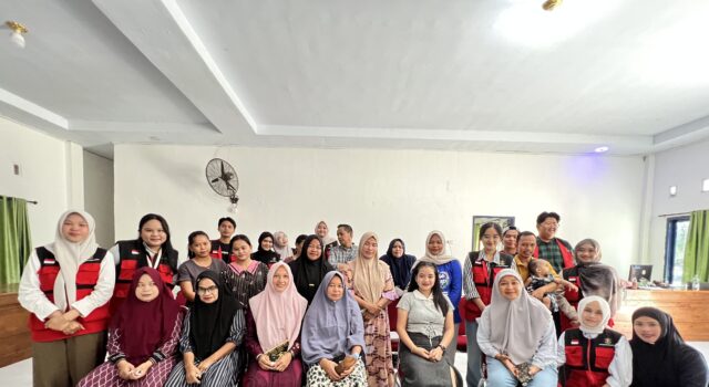 Mahasiswa KKN Unhas Kenalkan Daun Sirih sebagai Herbal Alami untuk Menunjang Kesehatan Ikan Budidaya