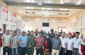 Mahasiswa KKN-T Unhas Kenalkan Ecobrick untuk Mitigasi Perubahan Iklim di Desa Rijang Panua