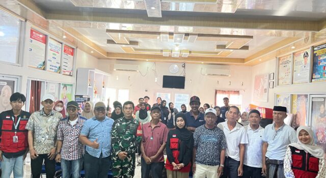 Mahasiswa KKN-T Unhas Kenalkan Ecobrick untuk Mitigasi Perubahan Iklim di Desa Rijang Panua