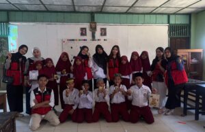 Mahasiswa KKN-PK Unhas Edukasi Pencegahan Gigi Berlubang Lewat Program SIGAP di MIS DDI Tanete