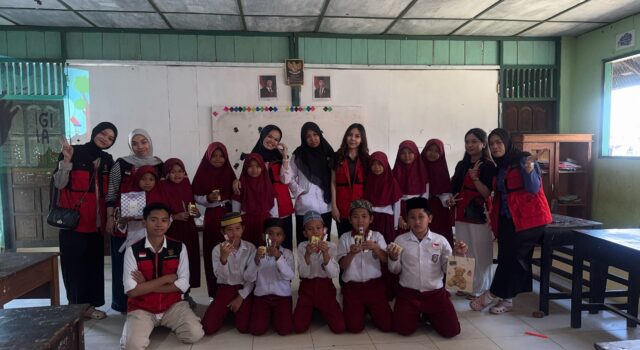 Mahasiswa KKN-PK Unhas Edukasi Pencegahan Gigi Berlubang Lewat Program SIGAP di MIS DDI Tanete