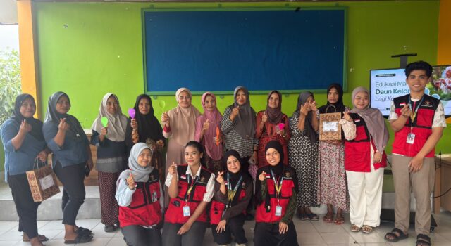 Mahasiswa KKN PK Unhas Edukasi Warga Barru Olah Daun Kelor Menjadi Teh Herbal untuk Kendalikan Hipertensi