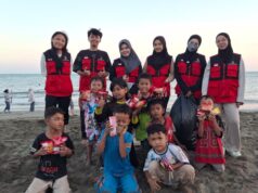 Mahasiswa KKN Unhas Edukasi Warga Desa Baruga Pilah Sampah melalui Program Kelas Tepi Samudra