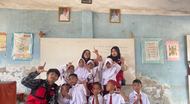 Mahasiswa KKN Tematik Literasi Unhas Perkuat Budaya Baca di SDN 18 Bontokadatto