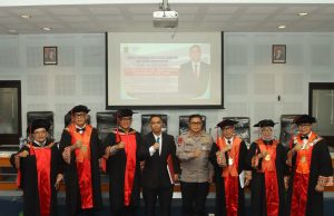 Dansatbrimob Polda Kepulauan Riau Arief Doddy Suryawan Raih Doktor Bidang Administrasi Publik di Unhas