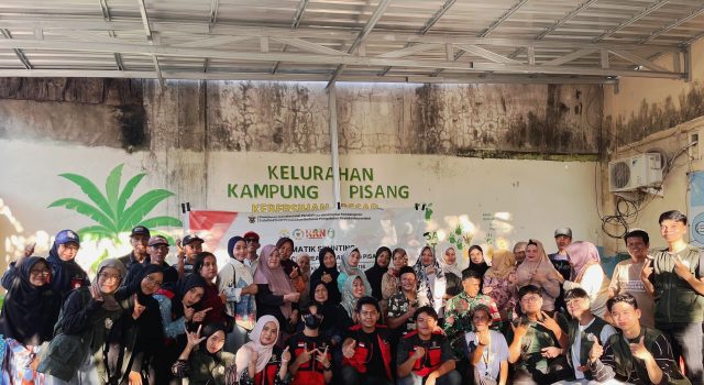 Mahasiswa KKN Unhas Edukasi Pengelolaan Sampah Organik melalui Program KOMPAK di Parepare