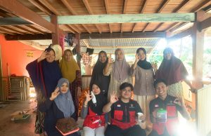Mahasiswa KKN Tematik Unhas Edukasi Pemanfaatan Rambut Jagung Menjadi Teh Herbal