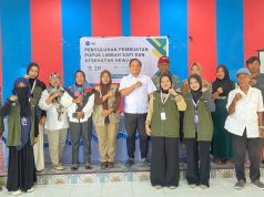 Mahasiswa KKD UMGO Edukasi Peternak Desa Limehu Olah Limbah Sapi Menjadi Pupuk Organik