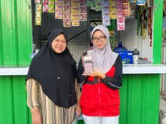 Mahasiswa KKN Unhas Dampingi UMKM Kelurahan Rappang Daftarkan Lokasi Usaha di Google Maps