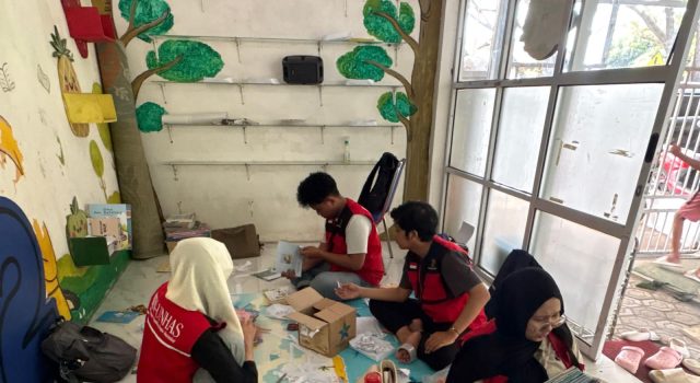 KKN-T Unhas Benahi TBM Macorawalie, Ciptakan Ruang Baca Ramah Anak