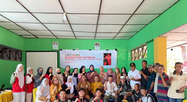 Kelola Sampah dari Rumah, KKN-T Unhas Hadirkan Kompos Takakura dan Rocket Stove