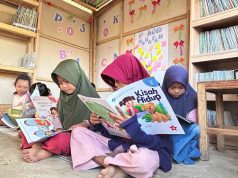 KKN Tematik Literasi Unhas Benahi Perpustakaan Energi Muda Desa Barana