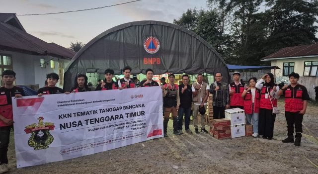 Muhammad Ruslin Pimpin Tim Unhas Salurkan Bantuan bagi Warga Terdampak Bencana Manggarai