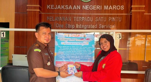 Mahasiswa KKN-T Unhas Kampanyekan Literasi Digital di Kejari Maros