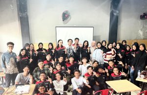 UKM LP2KI FH Unhas Asah Kreativitas Pengurus Lewat Pelatihan Desain Poster
