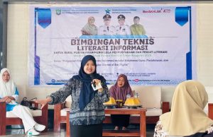 Ketua PWI Pangkep Sakinah Fitrianti Bekali Pegiat Literasi Cara Menganalisis Sumber Informasi