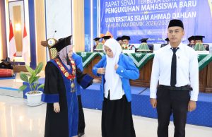 UIAD Sinjai Kukuhkan 305 Mahasiswa Baru, Rektor Dorong Pengembangan Potensi dan Karakter