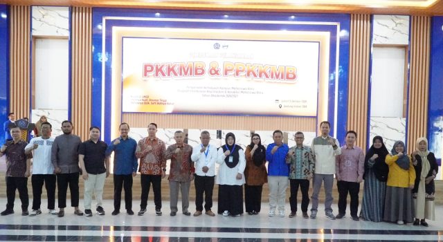 Dari Polisi hingga Wakil Bupati, 235 Mahasiswa RPL dan Kelas Karyawan UMGO Ikuti PKKMB