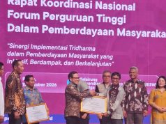 Unhas Raih Penghargaan Kampus Inspiratif Pemberdayaan Masyarakat dari Kemenko PM