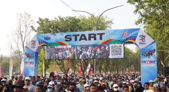 Puluhan Ribu Warga Padati Fun Walk HUT ke-58 Semen Tonasa, Ratusan UMKM Dapat Ruang Promosi