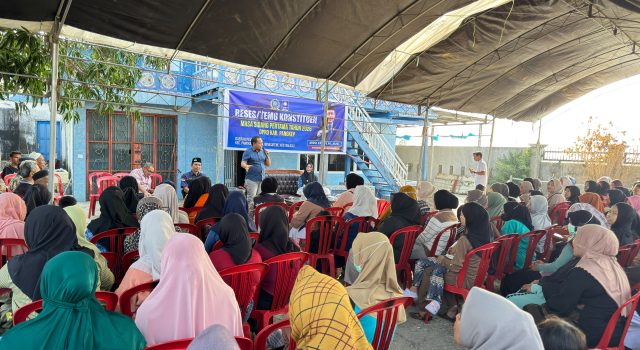 Warga Bonto Perak Padati Reses Ketua PAN Pangkep, Keluhkan Jalan Rusak hingga Drainase