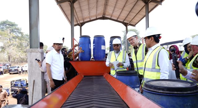 Rektor Unhas dan Dubes Inggris Dorong Pengelolaan Sampah Berbasis Ekonomi Sirkular