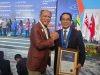 Rektor Unhas Prof Jamaluddin Jompa Raih Penghargaan Kehormatan AFEO di ASEAN